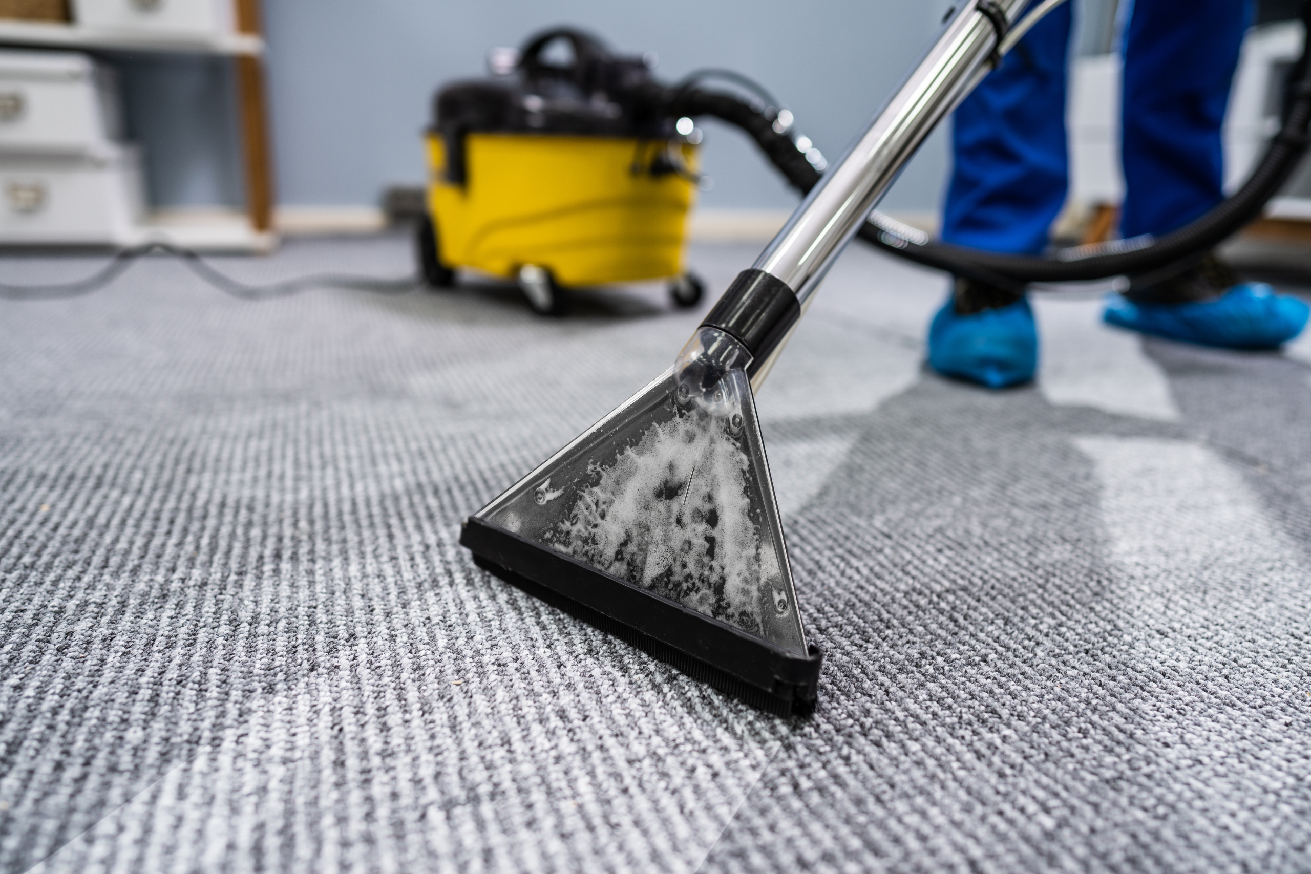 How Your Home Can Benefit From a Commercial Carpet Cleaning Woking Service