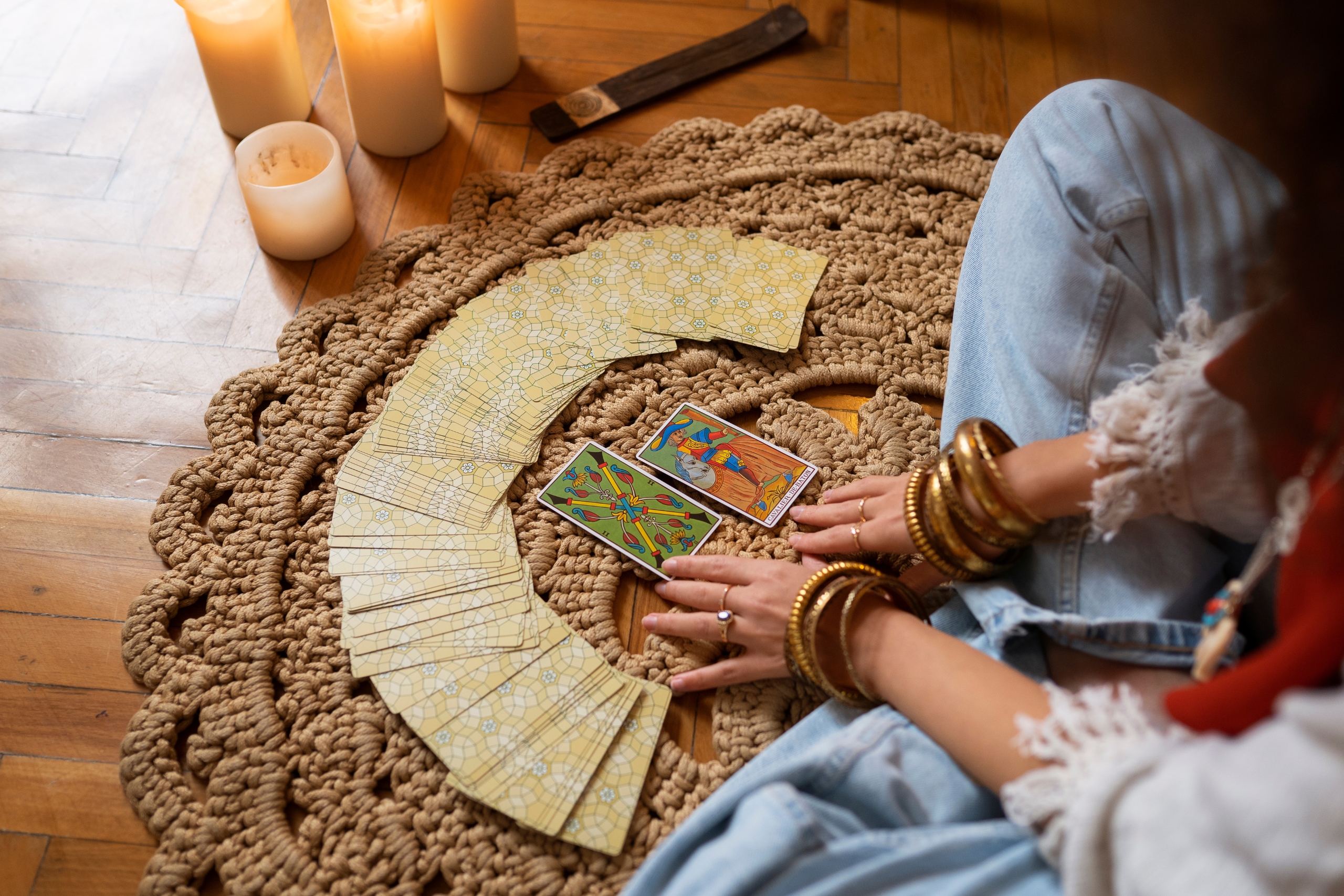 Gain Insight Into Your Fate Through Phone Psychic Reading Services